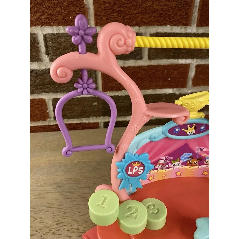 LPS Littlest Pet Shop Tricks 'N Talents Stage Show Playset